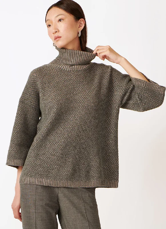 flared sleeve wool pullover sweater -Bicolour Mesh Turtleneck Sweater